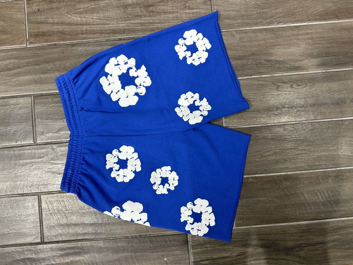 DENIM TEARS Denim Tears Cotton Wreath Blue Sweat Shorts Size US 32 / EU 48 - 2 Thumbnail