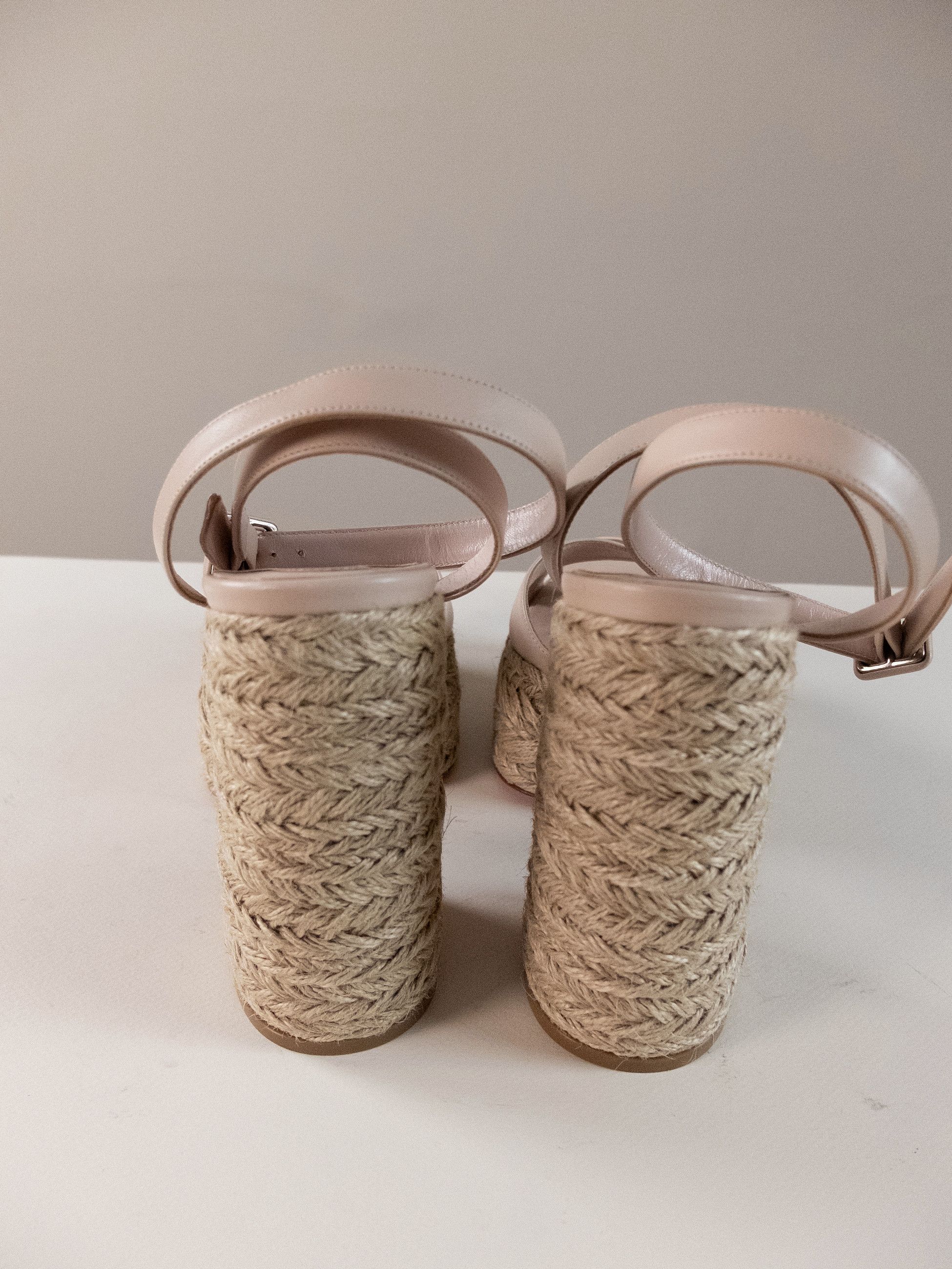 Christian Louboutin CHRISTIAN LOUBOUTIN Super Mariza nude leather sandals Size US 10 / IT 40 - 8 Thumbnail