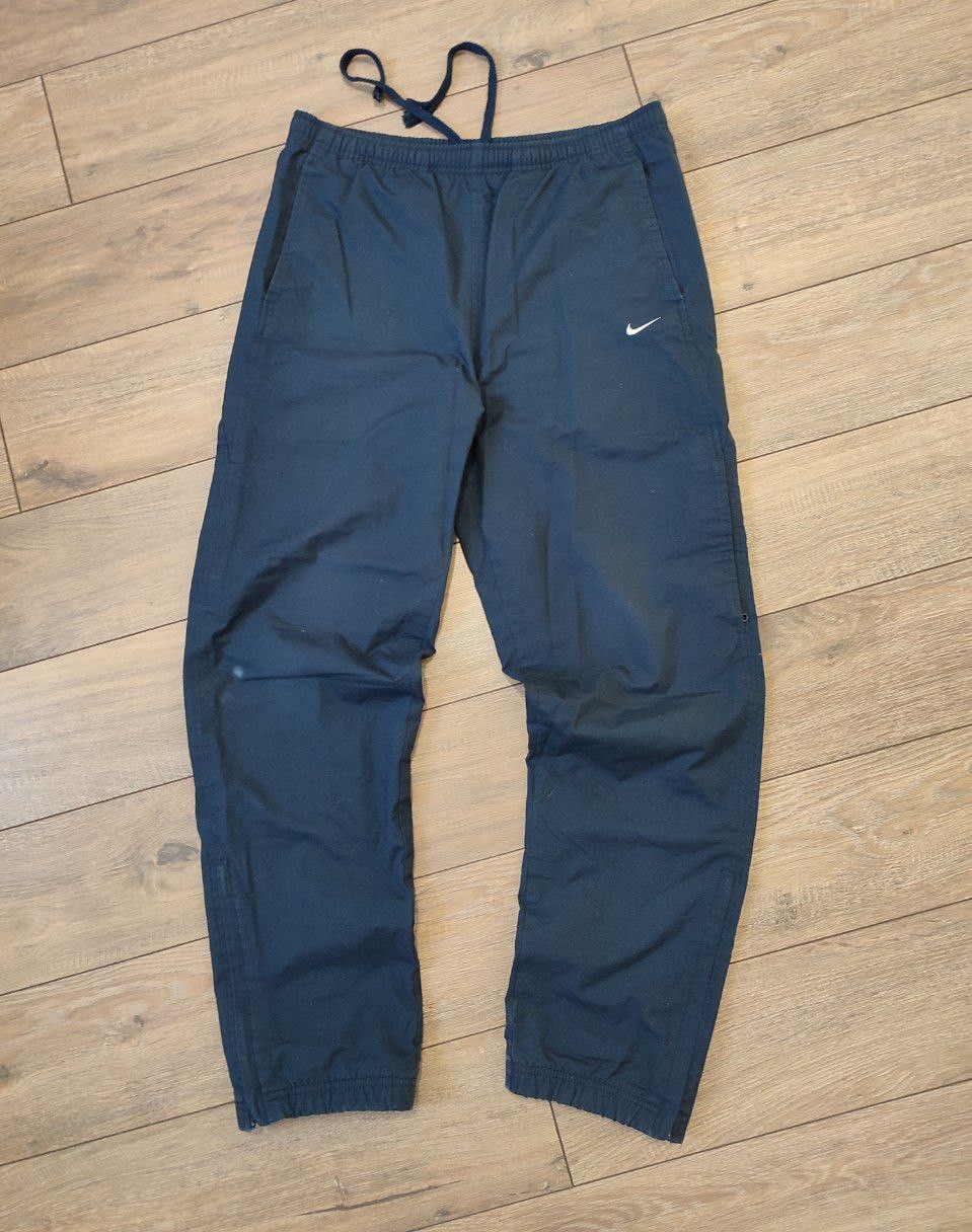 Nike Y2K Nike Nylon Vintage Men's Track Pants Navy Size S Size US 31 - 1 Thumbnail