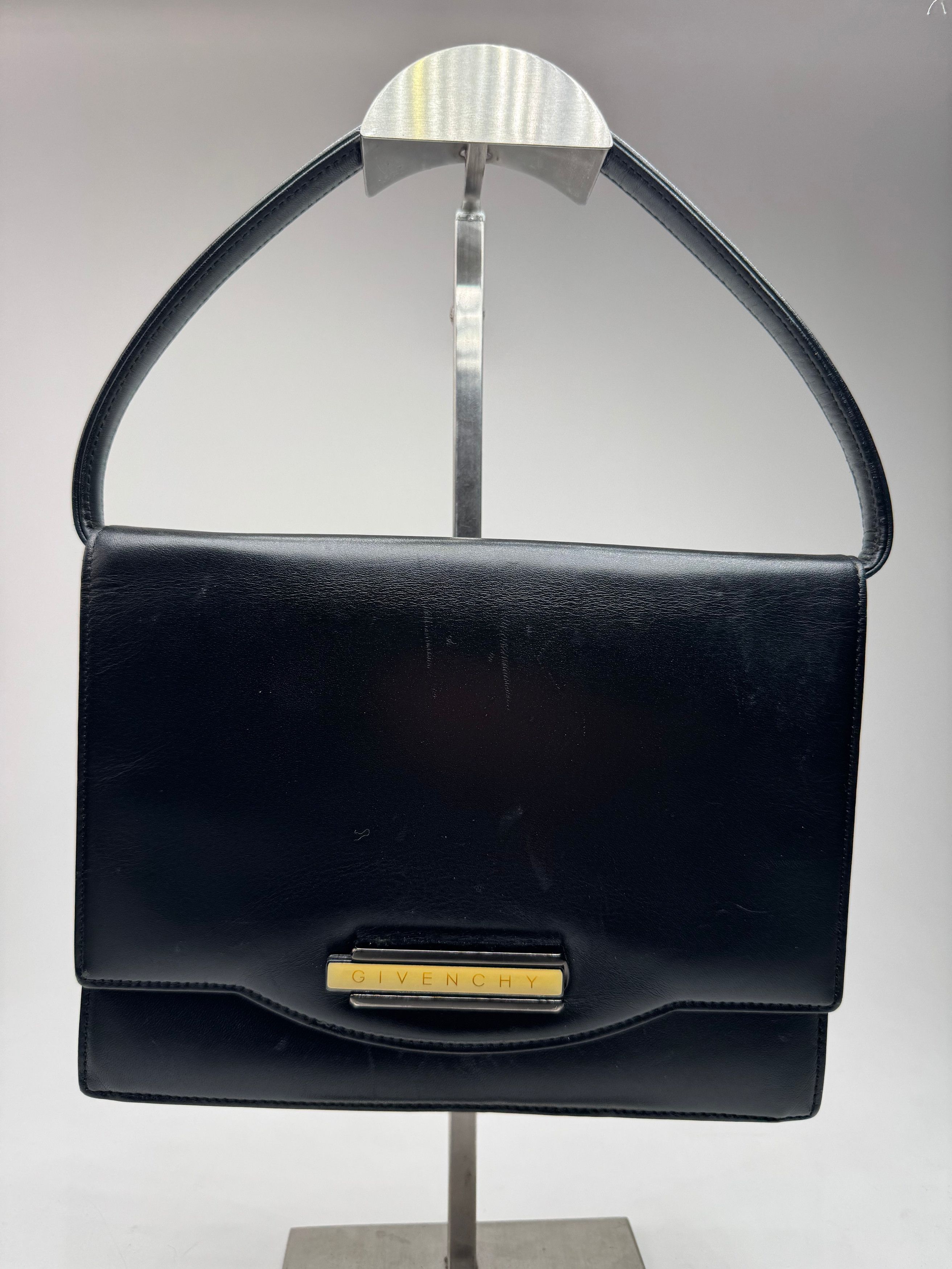Givenchy Vintage Whip Leather Bag Black Size ONE SIZE - 1 Thumbnail