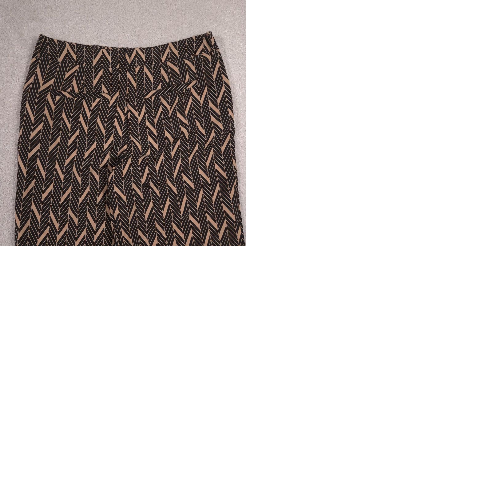 Vintage Chico's Dress Pants Womens 0.5 Beige Black Geometric Wide Leg Crepe Zip Pockets Size 25" / US 0 / IT 36 - 9 Thumbnail