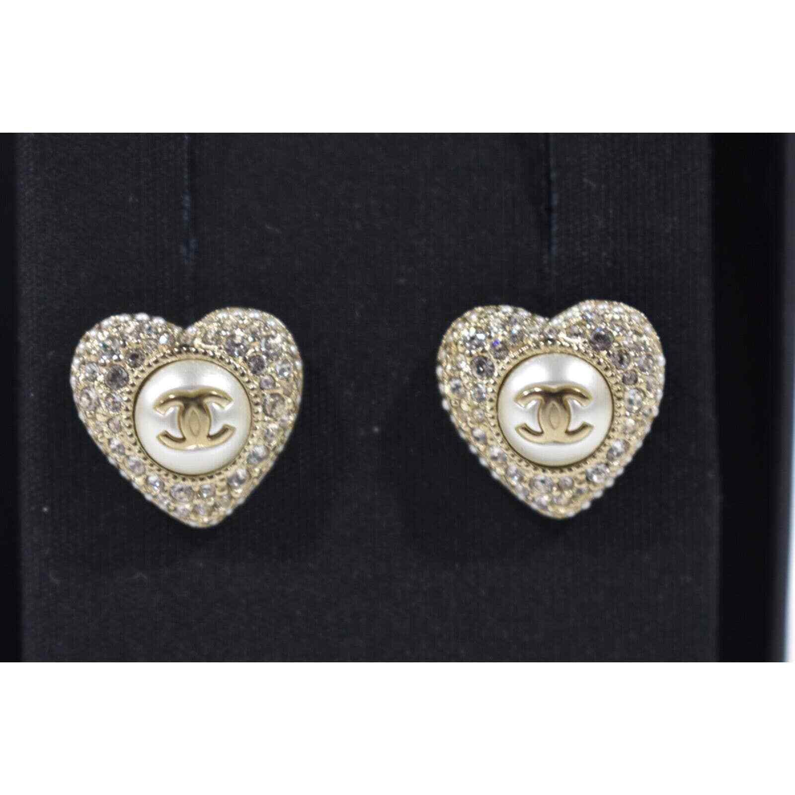 Chanel Chanel Heart Crystal Gold Pearl Pearly Stud Earrings Size ONE SIZE - 1 Thumbnail