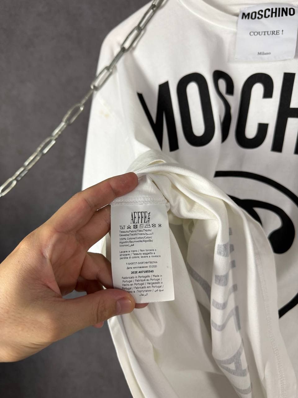 Moschino Moschino Milano luxury designer tee Size US L / EU 52-54 / 3 - 4 Thumbnail