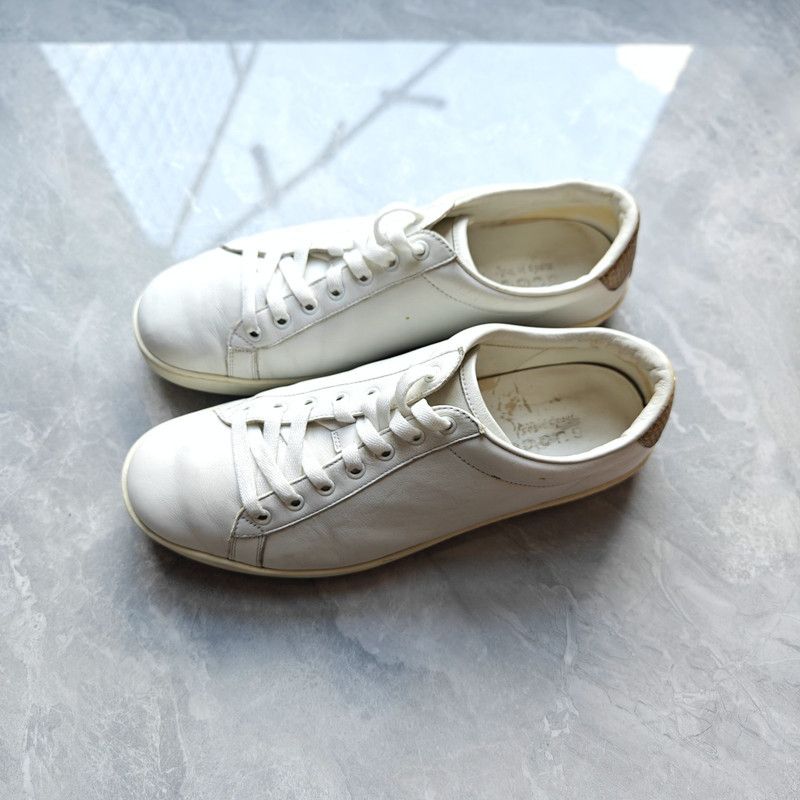Gucci Gucci Minimalist White Lace-Up Sneakers for Men 0079 Size US 8.5 / EU 41-42 - 1 Thumbnail