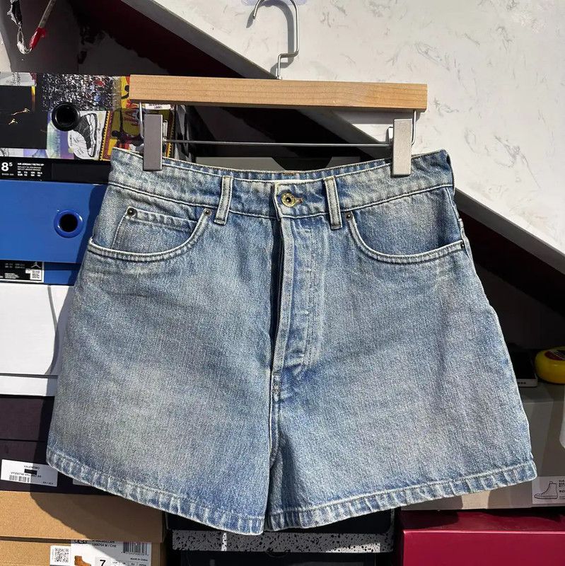 Miu Miu Miu Miu Women's Blue Denim Shorts 0089 Size 26" / US 2 / IT 38 - 1 Thumbnail