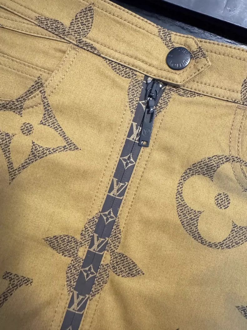 Louis Vuitton Louis Vuitton Old Flower Half Skirt Size 35" - 6 Thumbnail