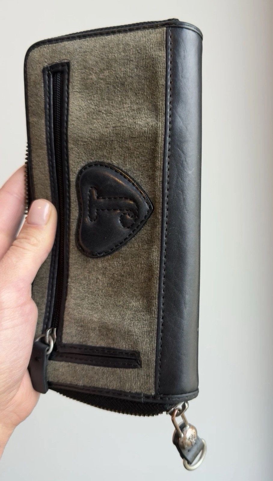 Juicy Couture Vtg Juicy Couture Scotties Velour Emroidered Wallet Y2K Size ONE SIZE - 8 Thumbnail