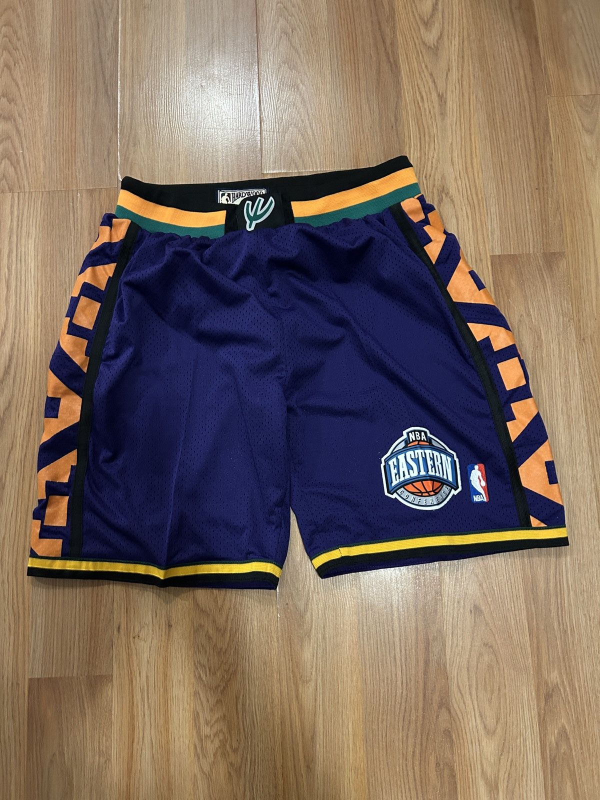 Mitchell & Ness Mitchell & Ness NBA Swingman Shorts All Star East 1994-95 Size US 31 - 1 Thumbnail