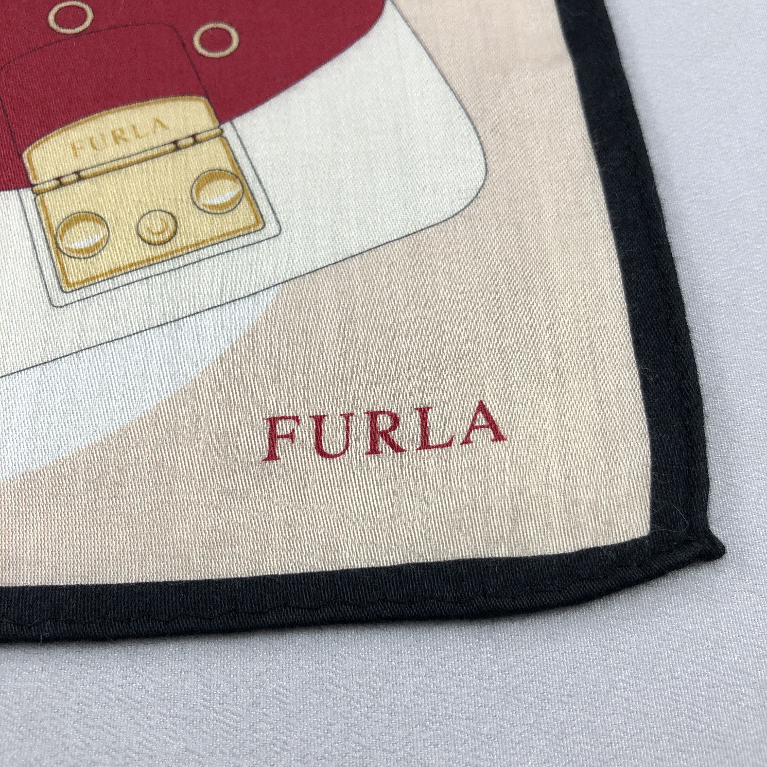 Furla Furla Love Handkerchief Neckerchief Bandana H3093 Size ONE SIZE - 3 Thumbnail