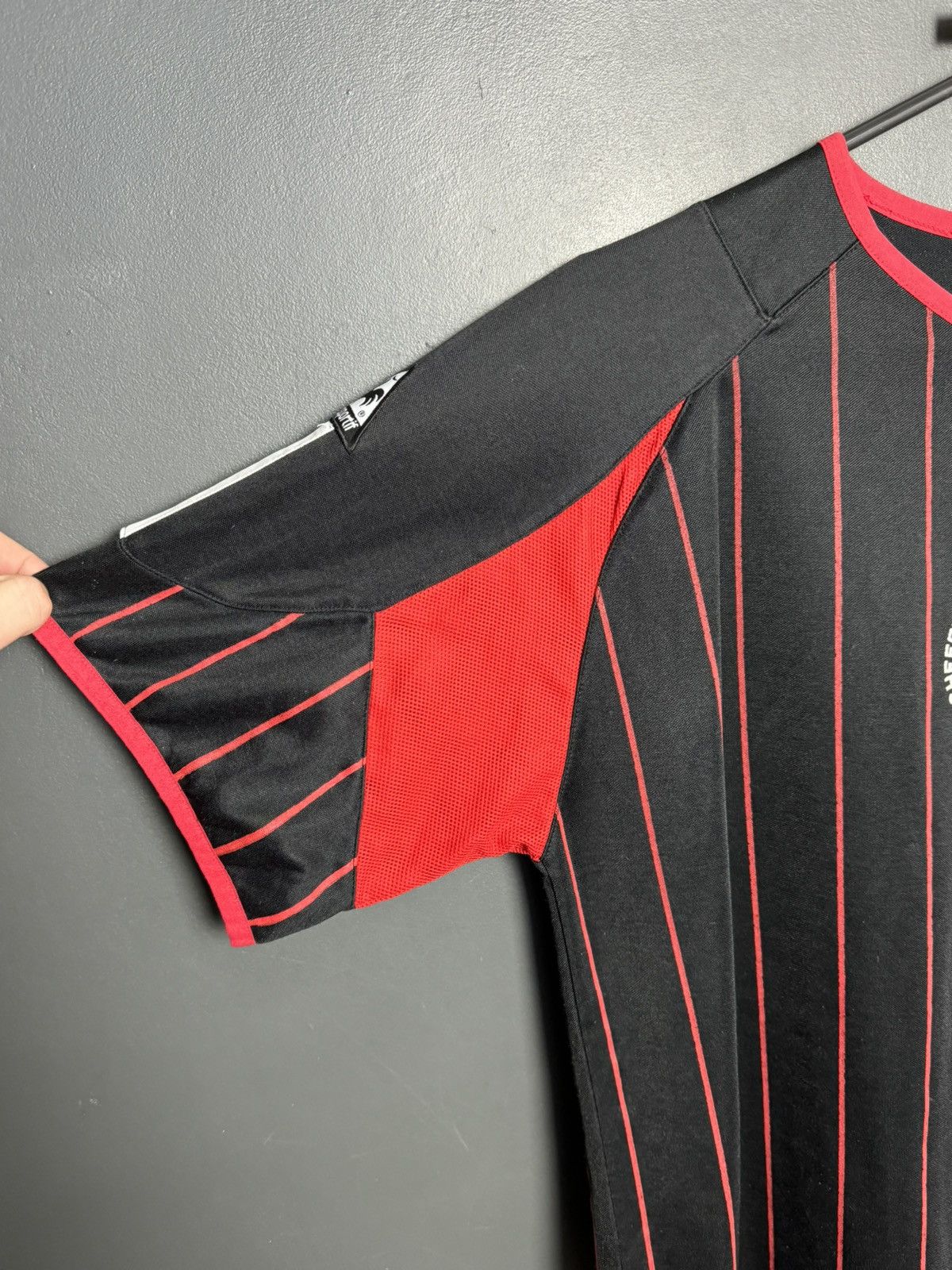 Le Coq Sportif Sheffield United Training Football Jersey Size US M / EU 48-50 / 2 - 5 Thumbnail