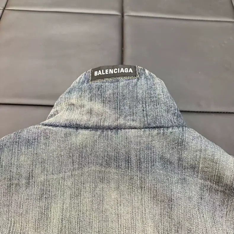 Balenciaga Balenciaga Water-washed Vintage Faded Parka Denim Jacket Size US S / EU 44-46 / 1 - 4 Thumbnail