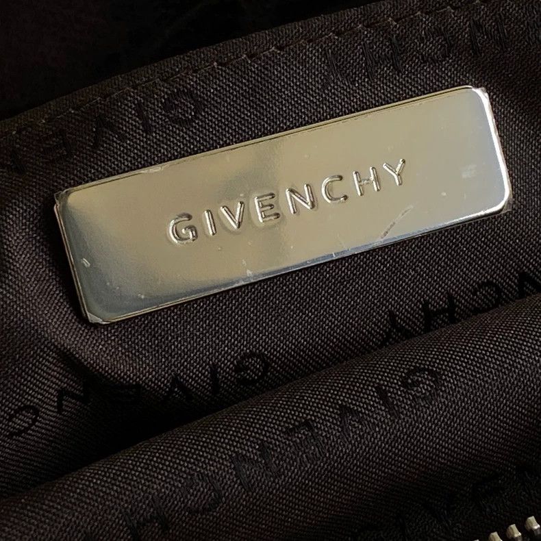 Givenchy Givenchy Rare crocodile embossed suede embossed baguette b Size ONE SIZE - 7 Thumbnail