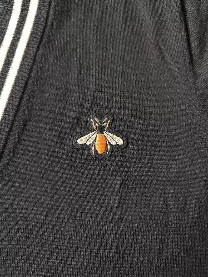 Gucci Gucci Men's bee cardigan sweater 2502-Nextarrow Size US XL / EU 56 / 4 - 3 Thumbnail