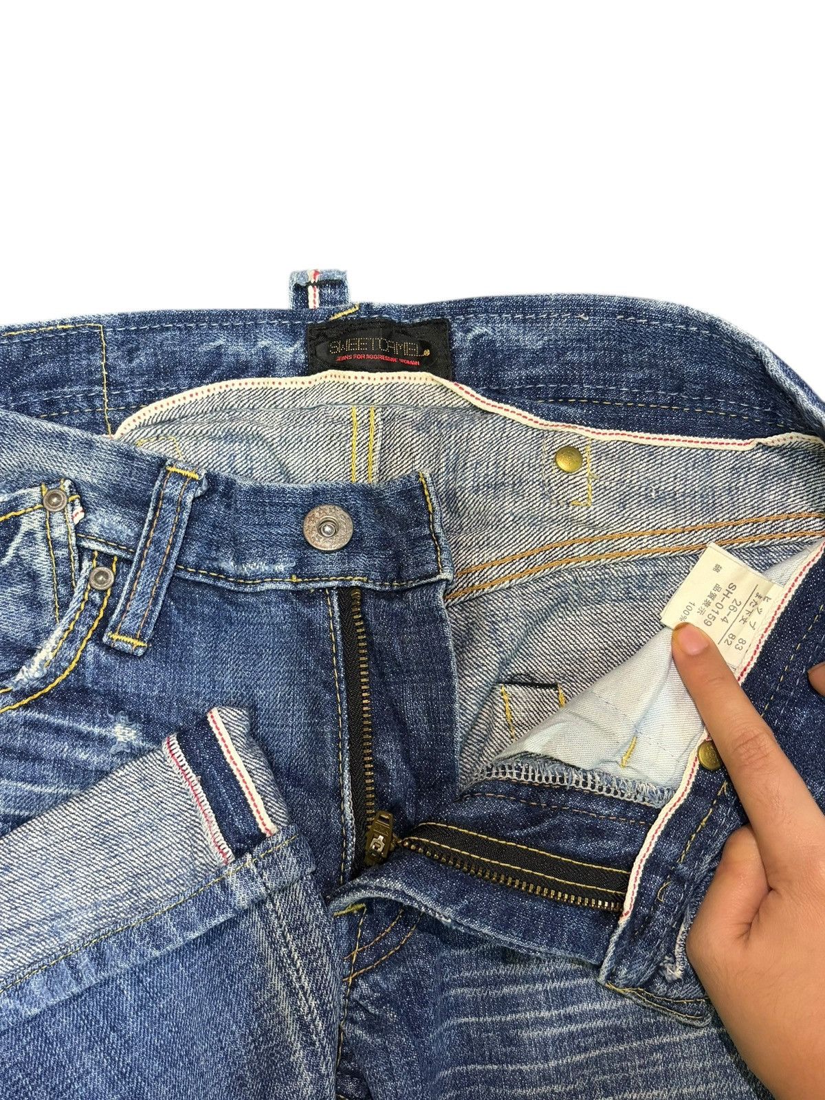 Edwin Vintage Japanese Selvedge Buckle Back Distress Flare Jeans Size 28" / US 6 / IT 42 - 5 Thumbnail