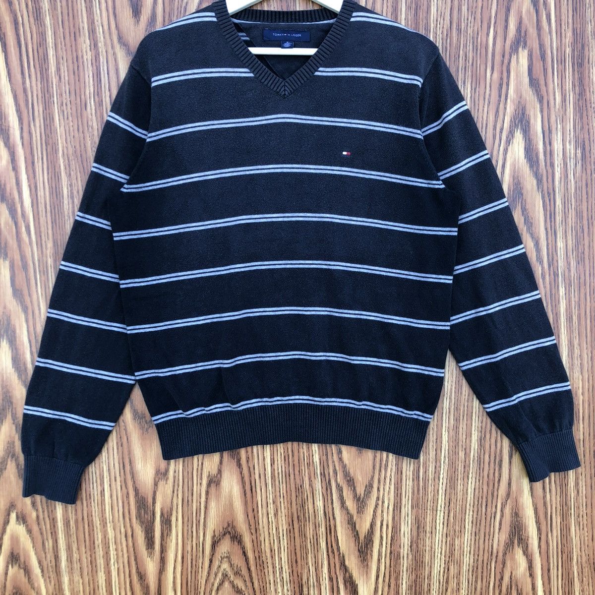 Tommy Hilfiger Tommy Hilfiger V neck Pullover Sweatshirt Size US M / EU 48-50 / 2 - 4 Thumbnail