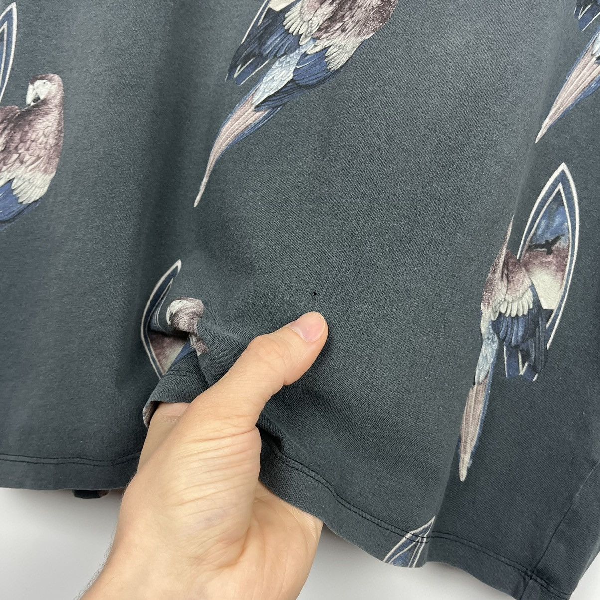 Allsaints Designer Allsaints surfin bird oversize fit y2k tee Size US M / EU 48-50 / 2 - 7 Thumbnail