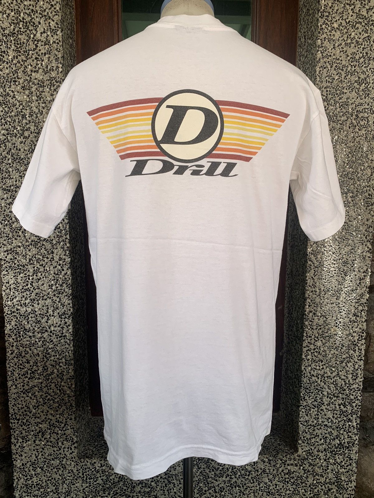 Vintage Vintage 90s Drill Streetwear Skate Surf T shirt Size US M / EU 48-50 / 2 - 1 Thumbnail