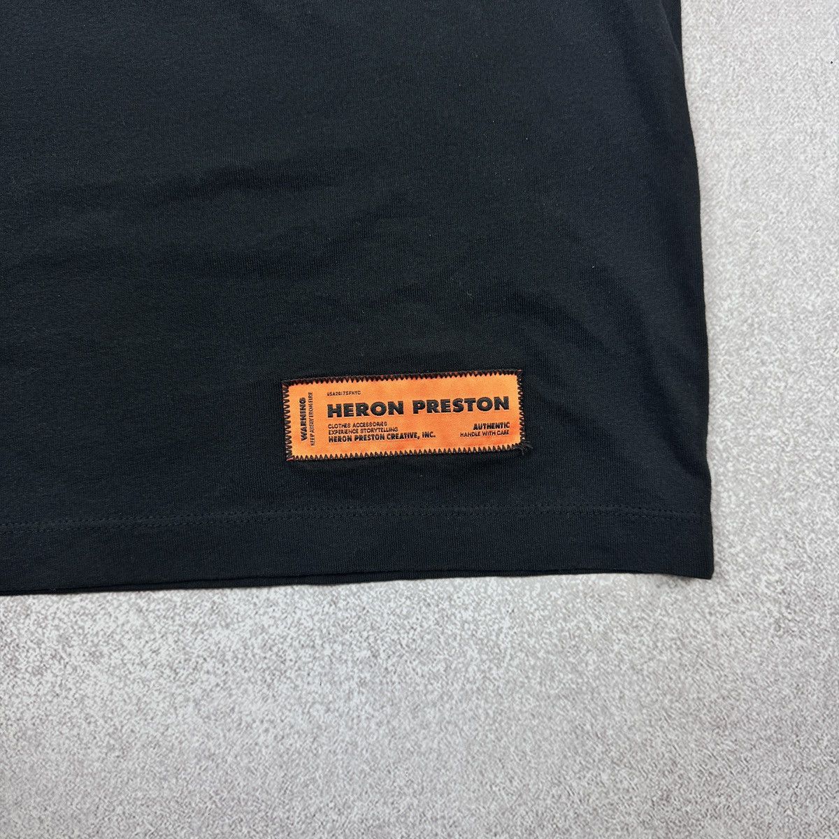 Heron Preston Women’s HERON PRESTON Delphin Print Black New t-shirt Size M Size M / US 6-8 / IT 42-44 - 10 Thumbnail