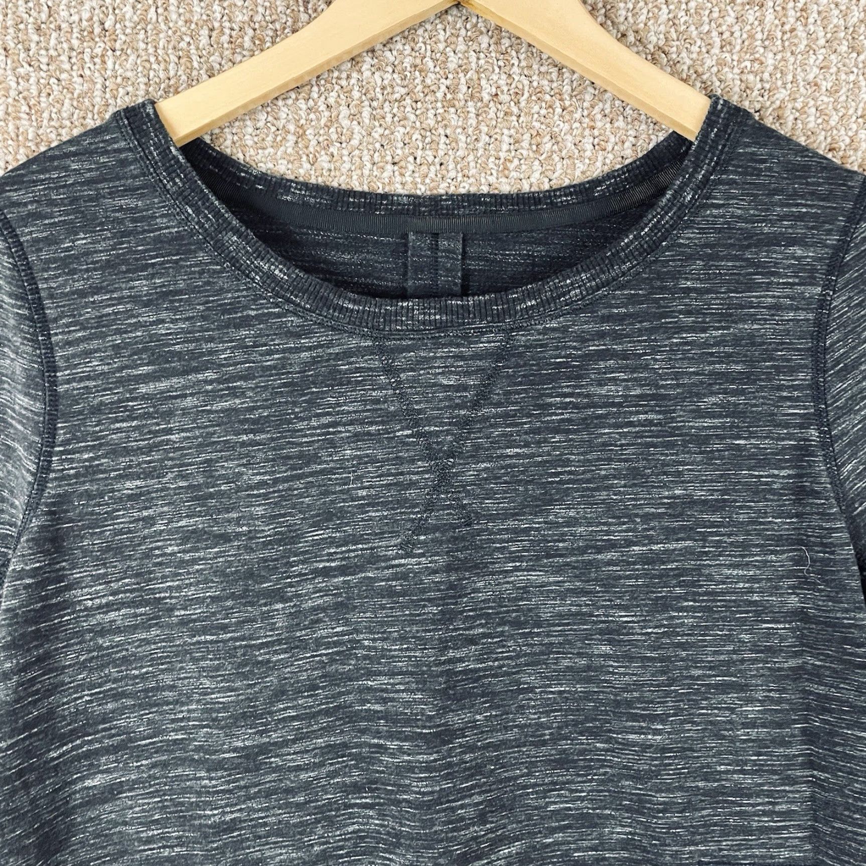 Lululemon Lululemon Sweatshirt Women’s 10 Crewneck Heathered Gray Black 375 Pullover Long Sleeve Activewear Breathable Pockets Size L / US 10 / IT 46 - 3 Thumbnail