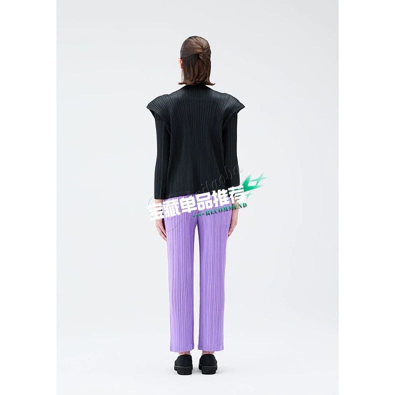 Issey Miyake Issey Miyake size:one size A long-sleeved, dark grey round Size M / US 6-8 / IT 42-44 - 6 Thumbnail