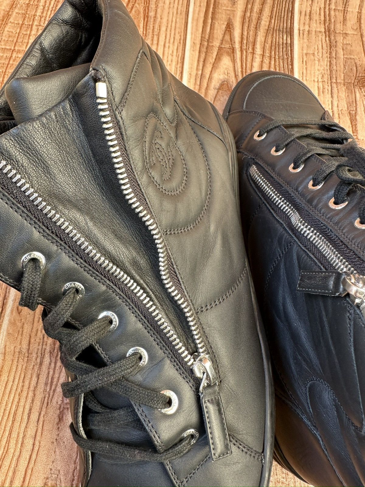 Chanel Chanel CC Vintage Leather Hightop Sneakers Size US 11 / EU 44 - 19 Thumbnail