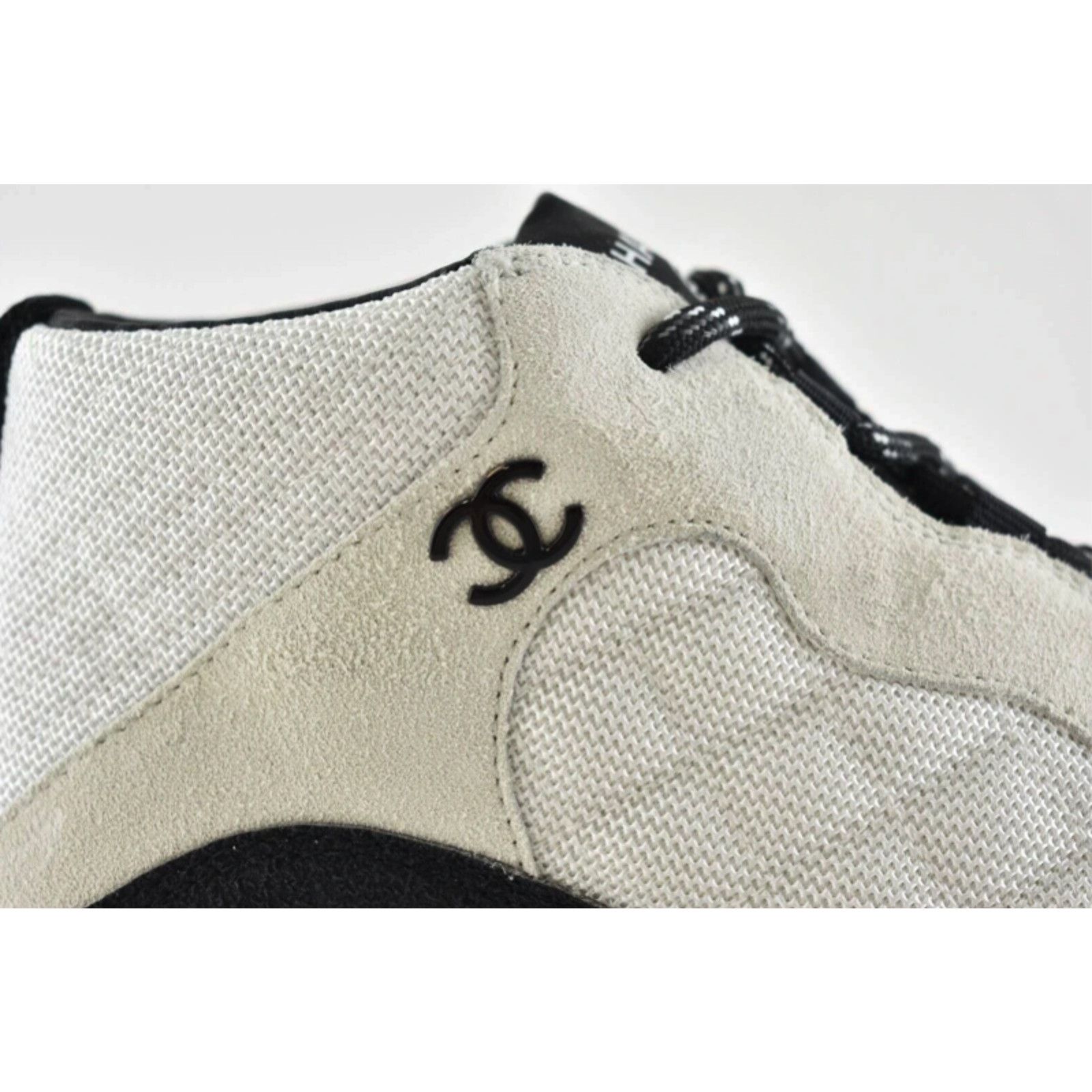 Chanel Chanel Suede White Lace Up Mid Top Trainer Sneaker 44 11 Size US 11 / EU 44 - 2 Thumbnail