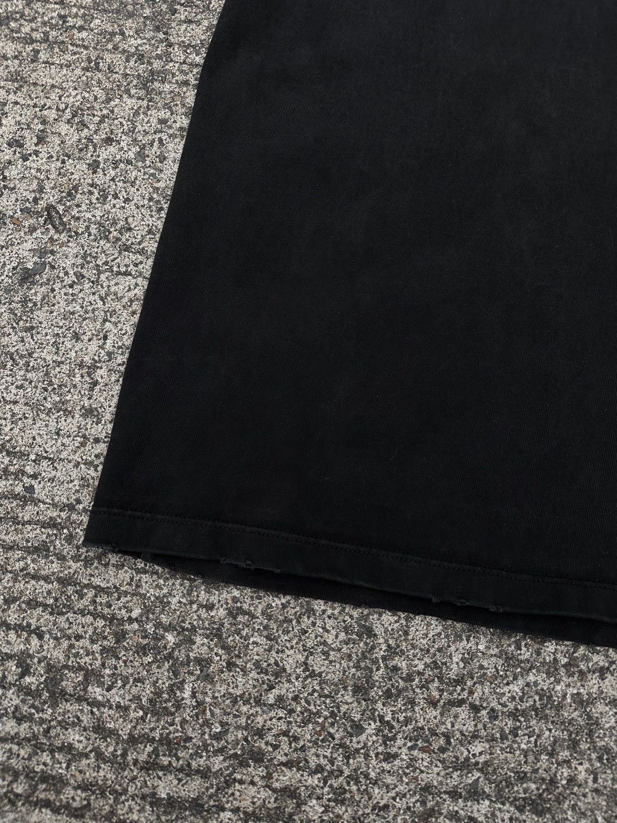 Maison Margiela Maison Margiela FW19 Ripped Pocket Damage Tee Size US L / EU 52-54 / 3 - 8 Thumbnail