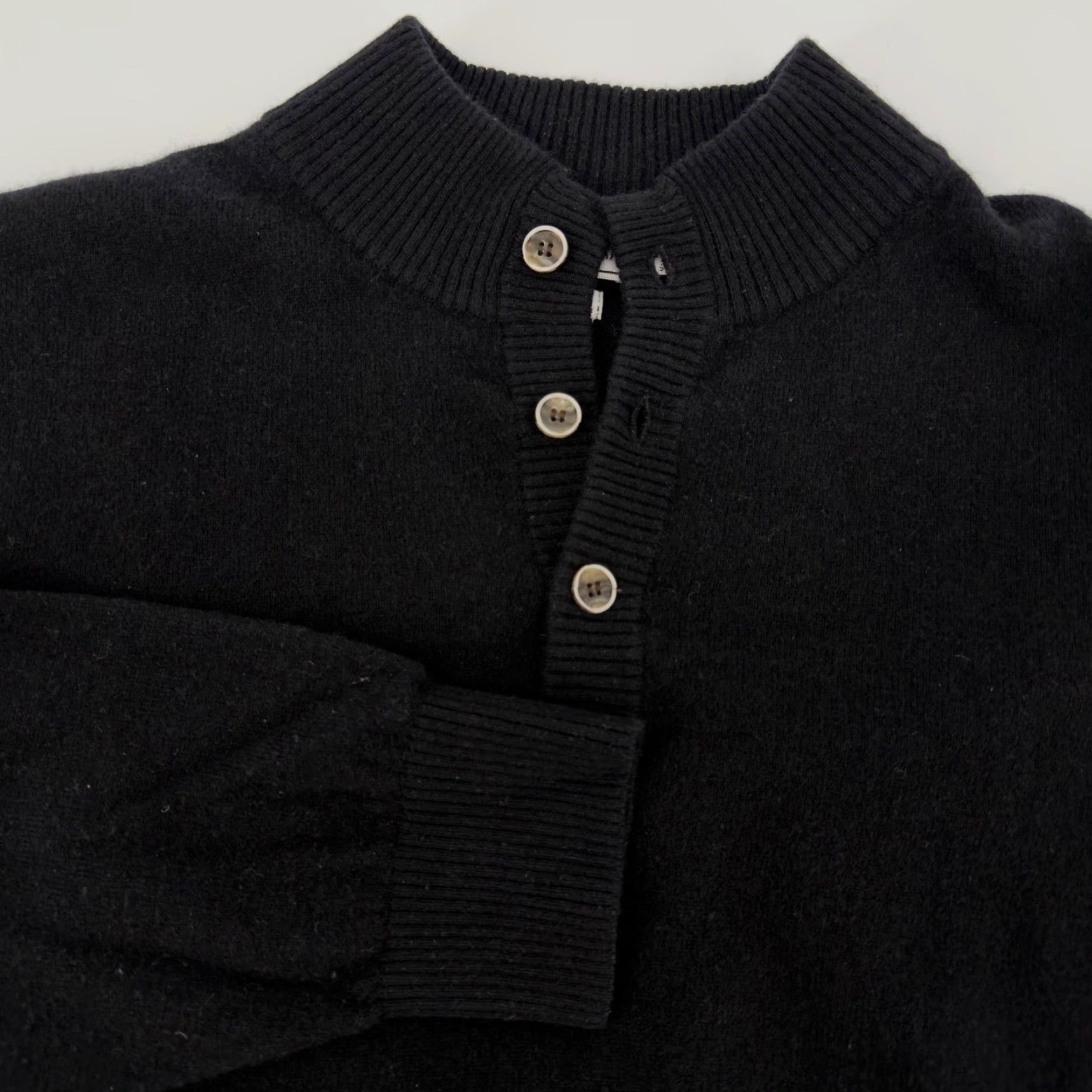 Peter Millar VINTAGE Peter Millar Luxe Blend Mens LT Black Wool Cashmere Mock Neck Button Sweater Size US L / EU 52-54 / 3 - 3 Thumbnail