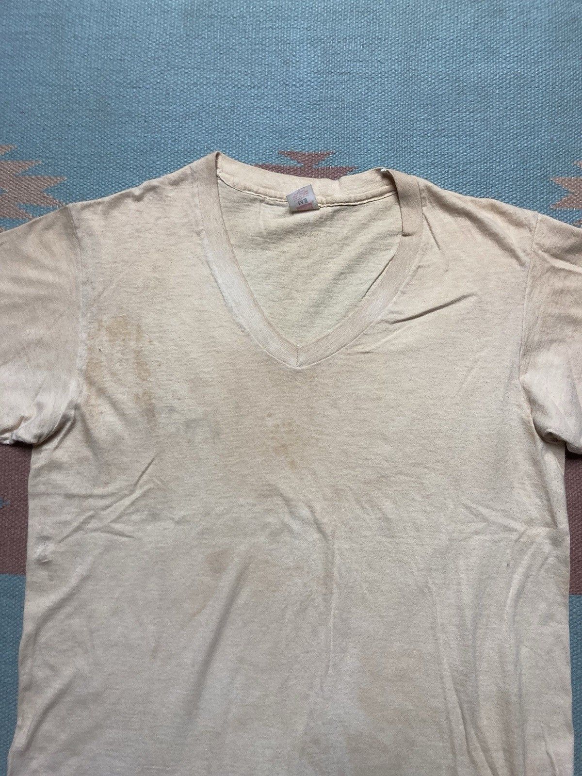 Hanes × Vintage 80s blank white t shirt Hanes v neck soft grunge cotton M Size US M / EU 48-50 / 2 - 5 Thumbnail