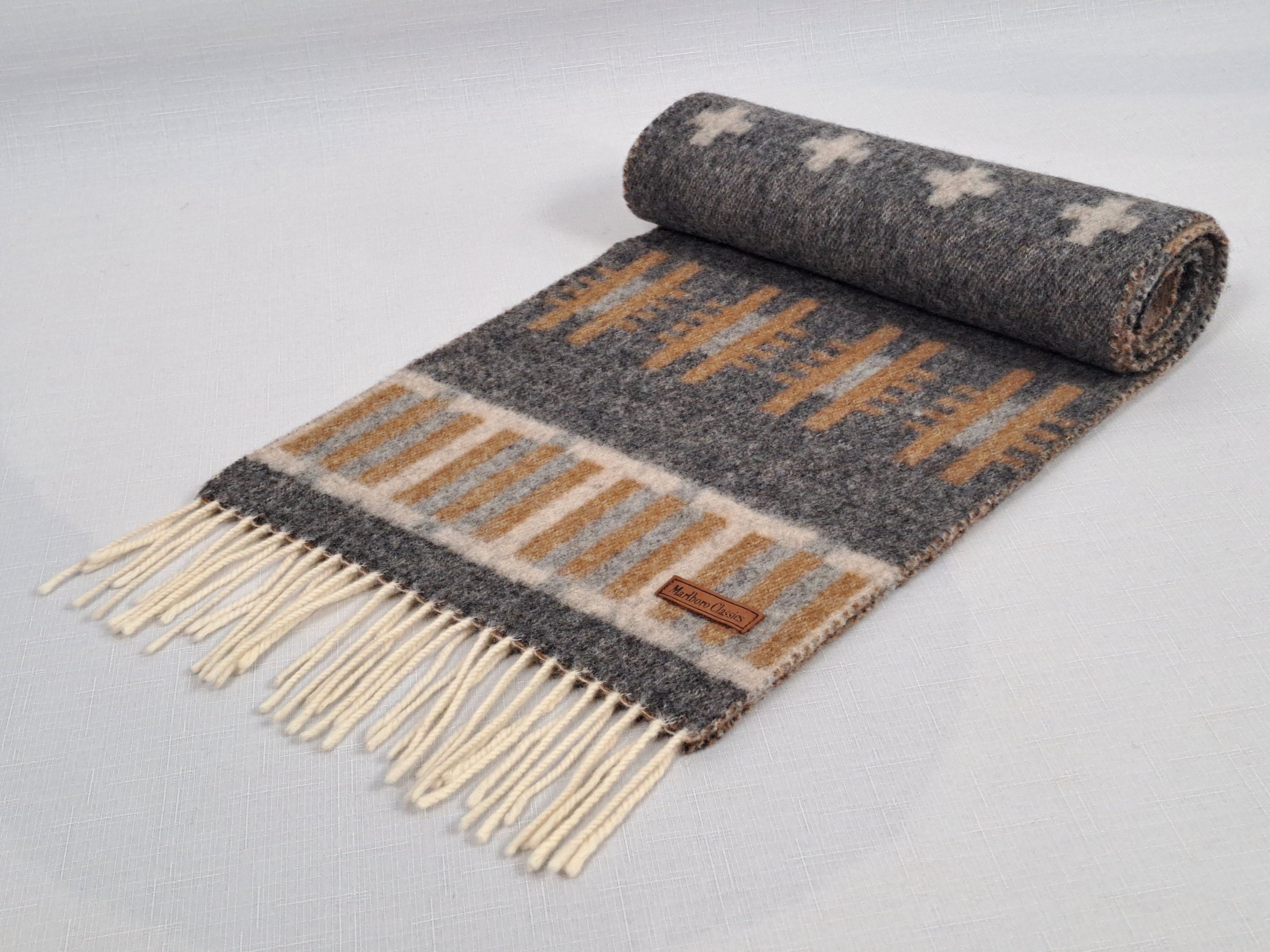 Marlboro Classics Marlboro Classics vintage fringe wool blend scarf. Size ONE SIZE - 4 Thumbnail