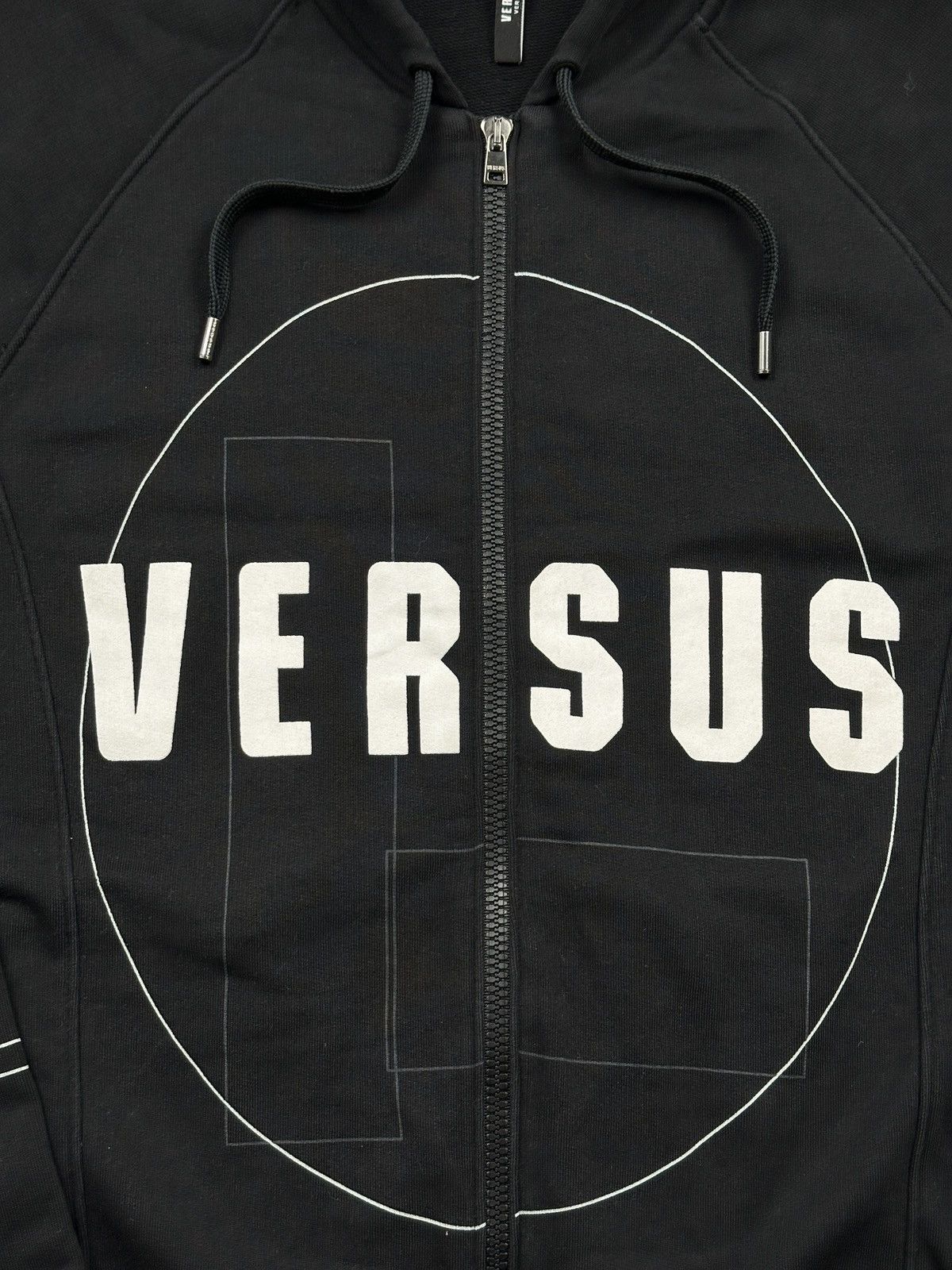 Versus Versace Versus Versace Black Full Zip Hoodie Geometric Print Rare S Size US S / EU 44-46 / 1 - 19 Thumbnail