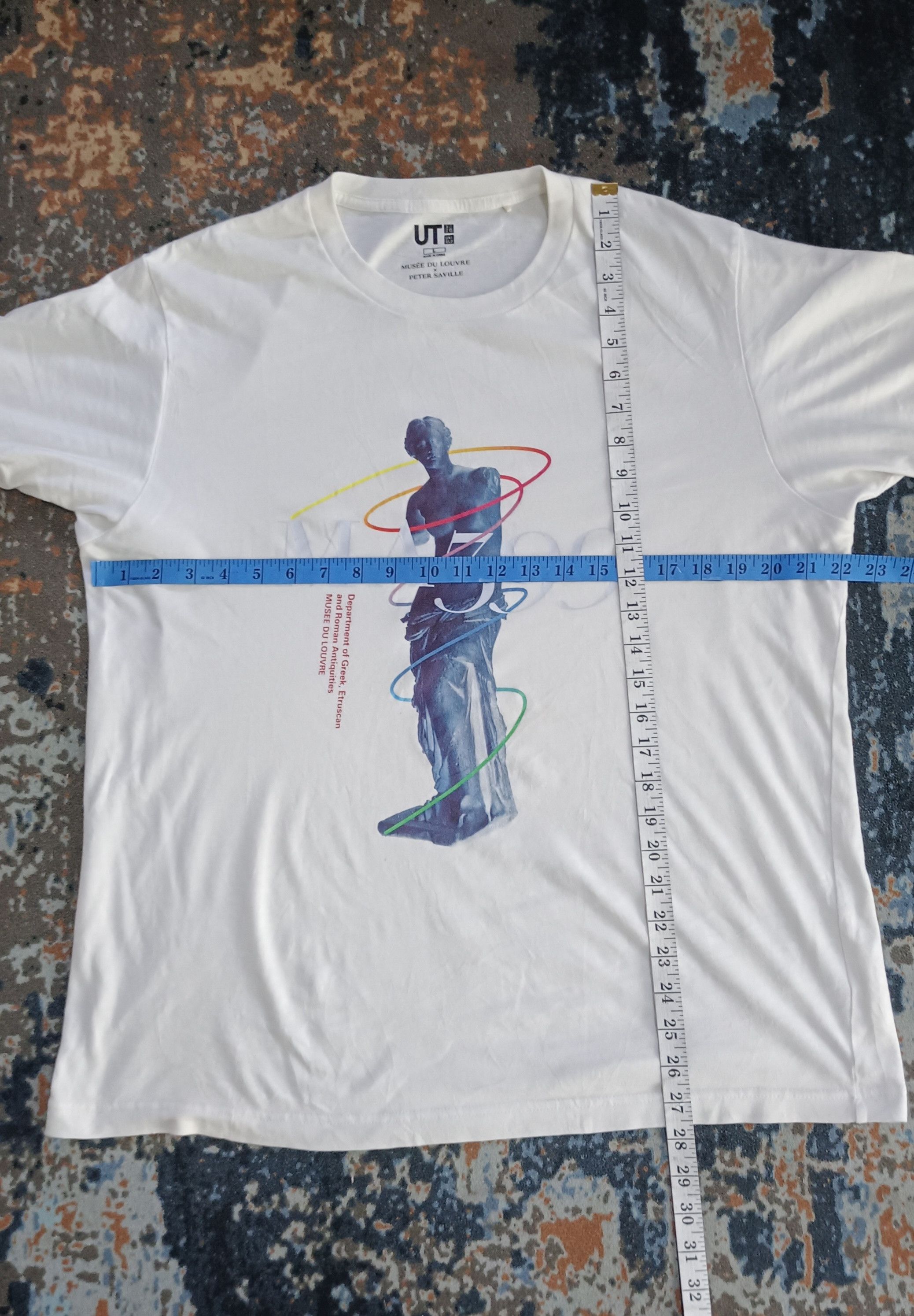 Japanese Brand × Uniqlo Peter saville louvre museum sculpture art statue uniqlo L Size US L / EU 52-54 / 3 - 8 Thumbnail