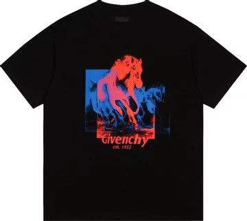 o1loc1c0824 T-Shirt in Black