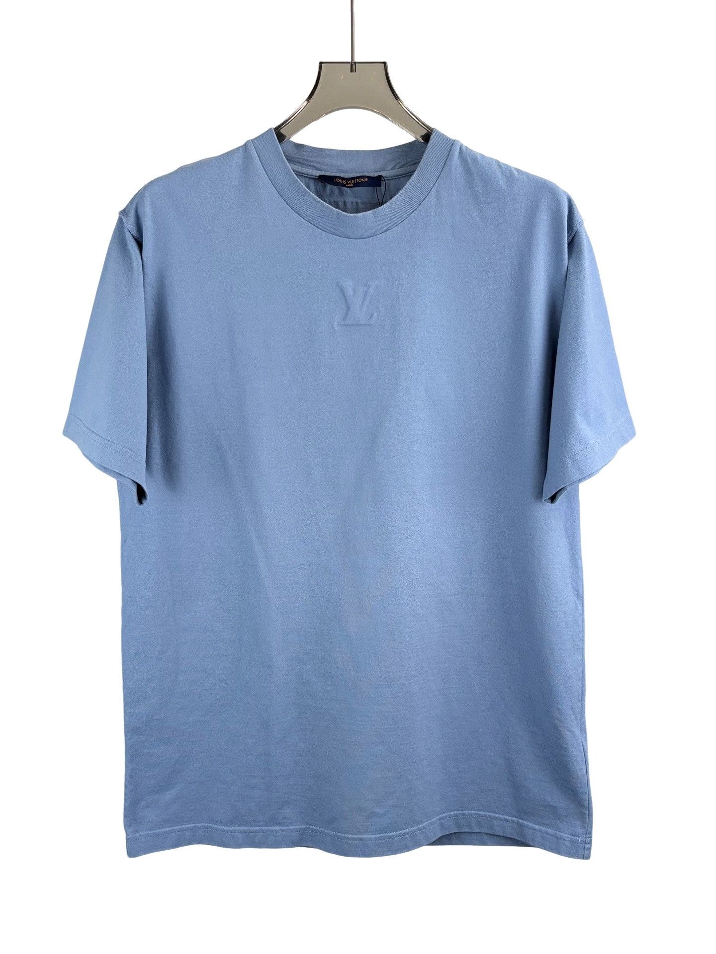 Louis Vuitton Louis Vuitton Embossed LV Logo T-Shirt Blue XL Size US XL / EU 56 / 4 - 1 Thumbnail