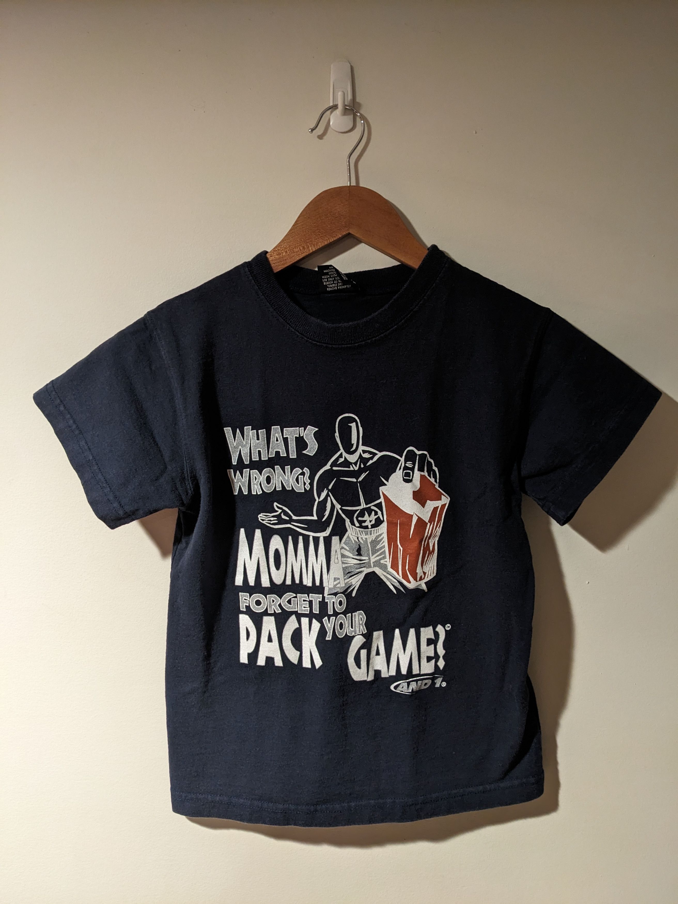 Vintage Vintage Y2K And1 What's Wrong Momma Kids X-Large T-Shirt Size US XL / EU 56 / 4 - 1 Thumbnail