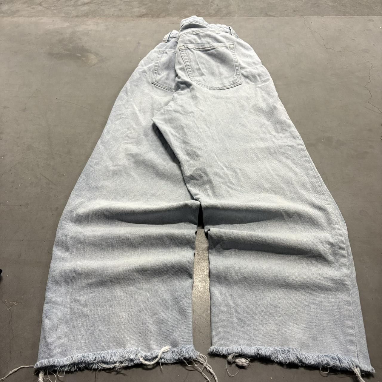 Vintage Crazy Vintage Y2K/2000s Super Baggy Streetwear Light Blue Wash Denim Jeans! Size US 30 / EU 46 - 4 Thumbnail