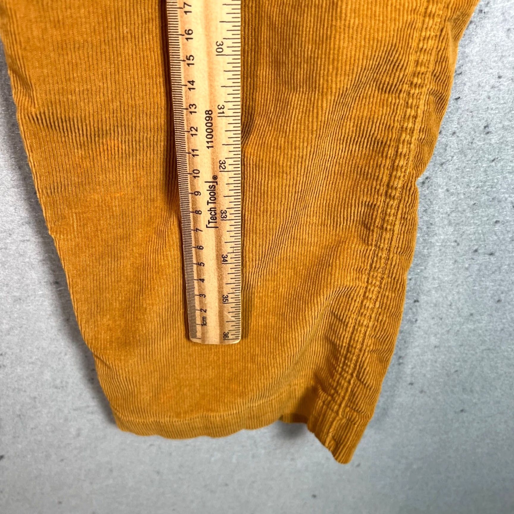 Levi's VINTAGE Levi's XX Mens 29x32 Cargo Tapered Corduroy Pants Mustard Brown Cargo Pants Mens 29 Brown 90s? Size US 29 - 7 Thumbnail