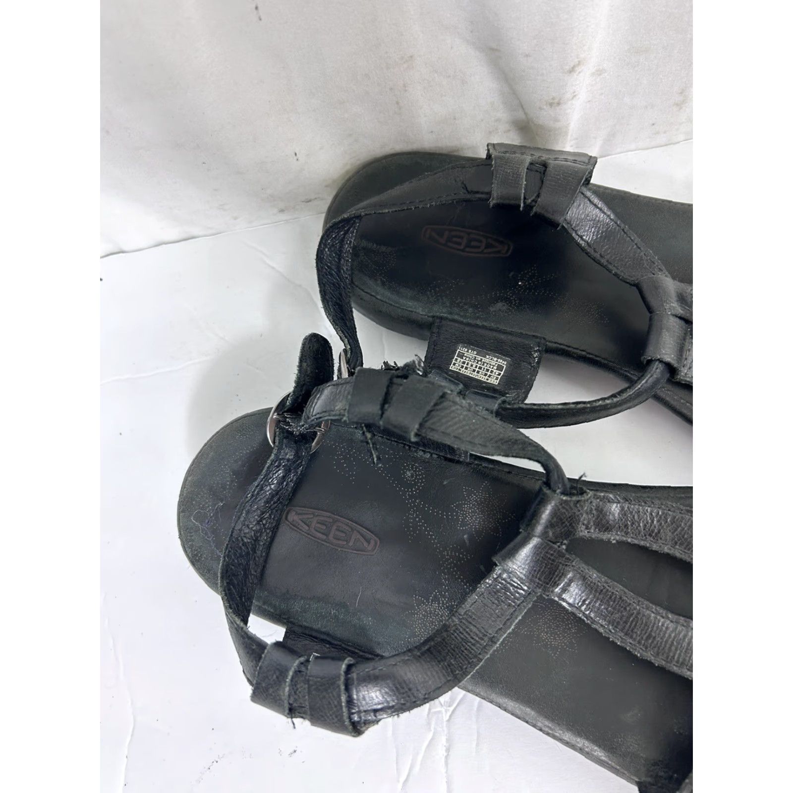 KEEN Keen Emerald City Sandals Black Leather Sandal With Side Buckle Womens 11 Strappy City Beach Shoes Size US 11 / IT 41 - 5 Thumbnail