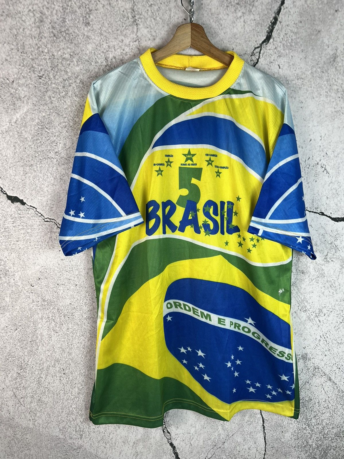Vintage Vintage Brazil soccer football Brazil 2002 World Cup Jersey Size US L / EU 52-54 / 3 - 2 Thumbnail