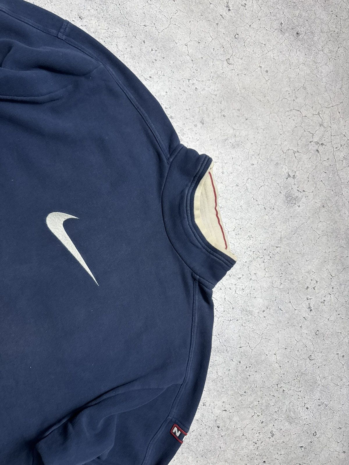 Nike Nike Vintage 90’s Sweatshirt Big Logo Swoosh Retro Y2K Size US L / EU 52-54 / 3 - 5 Thumbnail
