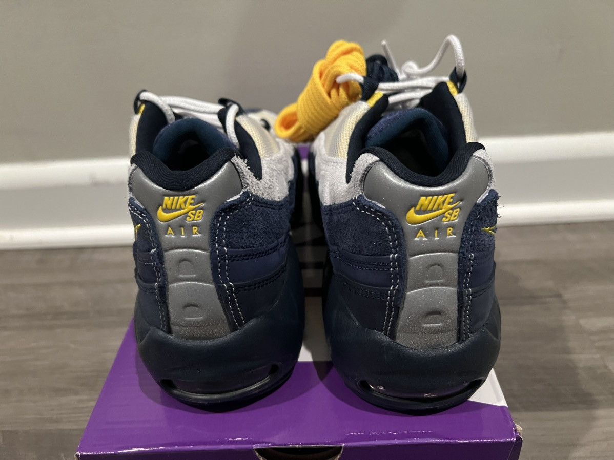 Nike Size 8 Nike SB Air Max 95 Eric Koston Yellow Obsidian Navy Size US 8 / EU 41 - 5 Thumbnail