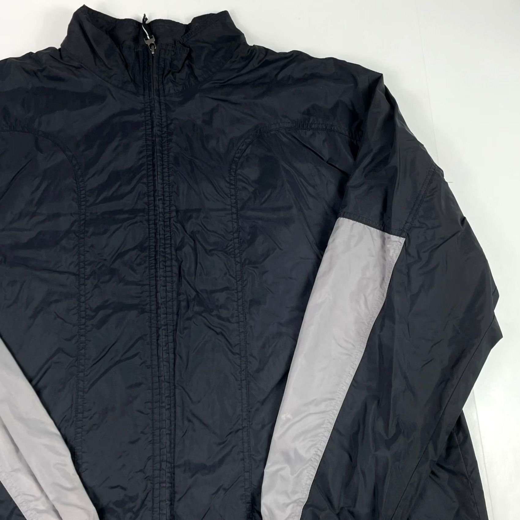 Nike VINTAGE Nike Jacket Mens 2XL Black Full Zip Swoosh Lined Windbreaker 90s - Mens Jacket Black 2XL Nike Full Zip Swoosh Lined Windbreaker 90s Size US XXL / EU 58 / 5 - 3 Thumbnail