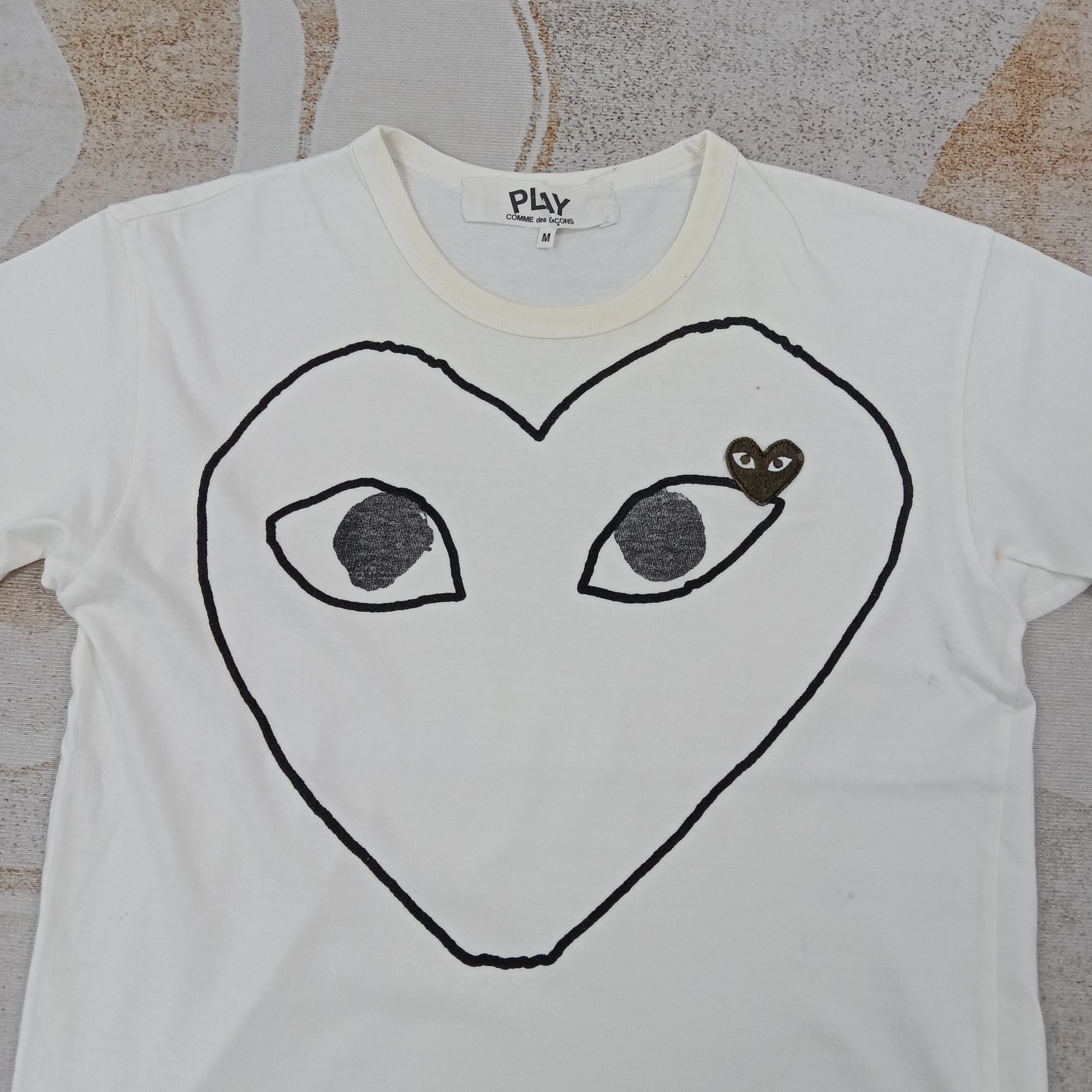 Comme des Garcons PLAY Comme Des Garcons Play Japanese Tshirt C267N31 Size US M / EU 48-50 / 2 - 2 Thumbnail
