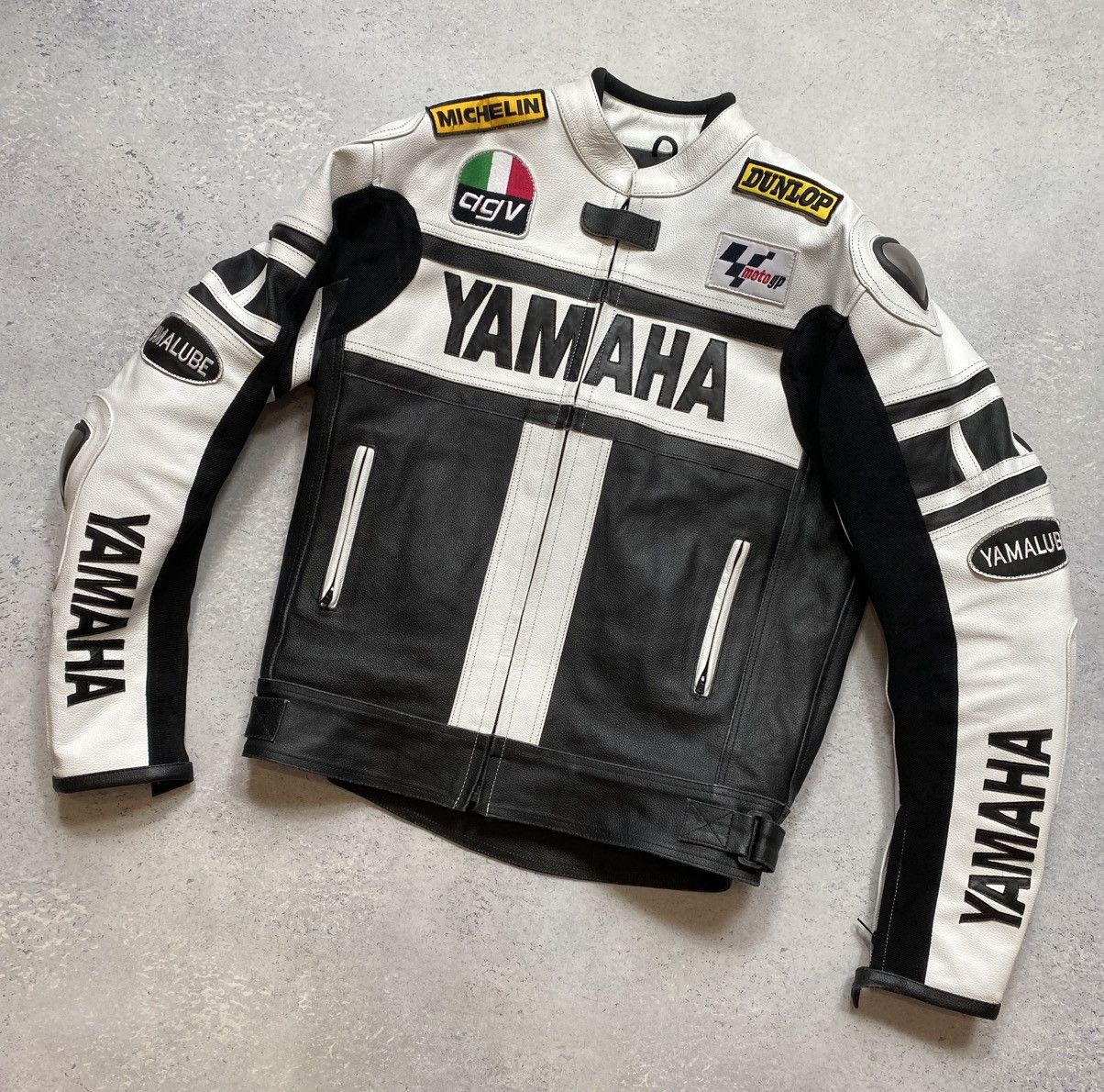 Yamaha Michelin/Dunlop/ Yamaha Leather Moto Racing Jacket #46 Size US XL / EU 56 / 4 - 1 Thumbnail