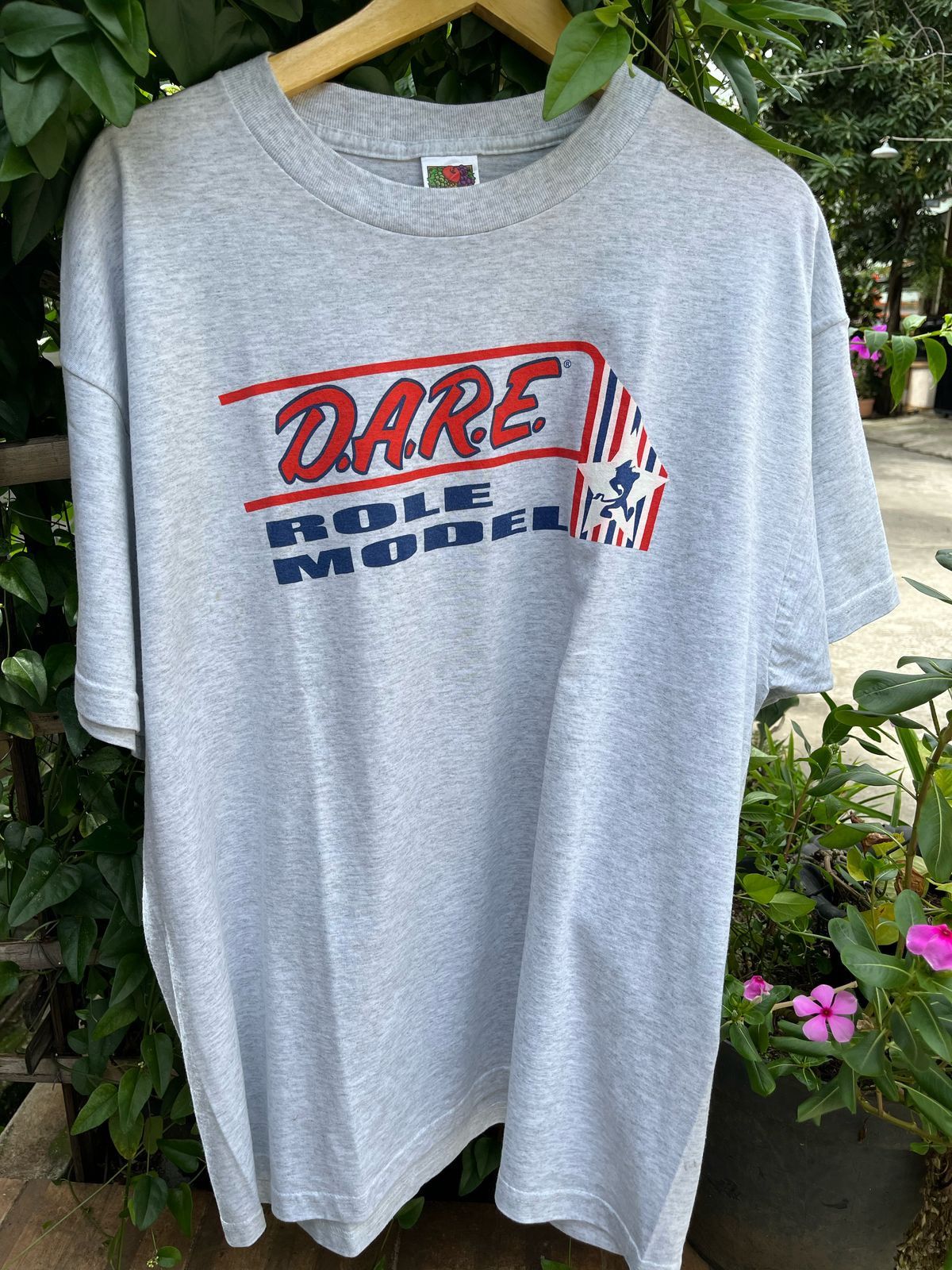 D.A.R.E × Fruit Of The Loom × Vintage vtg D.A.R.E. Role Model tshirt Size US XL / EU 56 / 4 - 1 Thumbnail