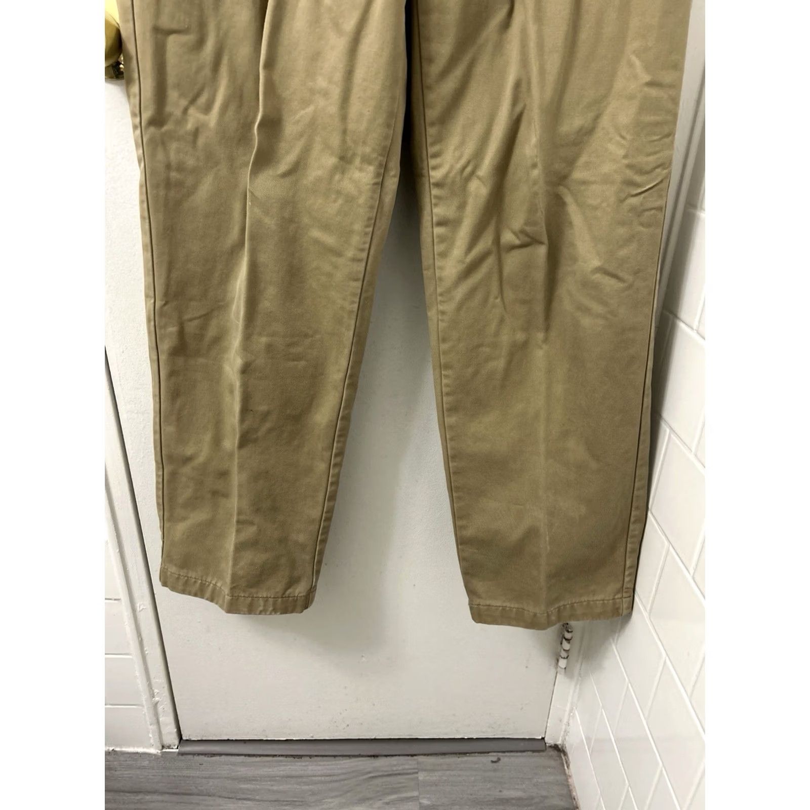 Vintage LL Bean Pants Mens 35x33 Chino Flannel Lined Comfort Waist Pleated Tan Beige 100% Cotton Vintage No Size US 35 - 3 Thumbnail