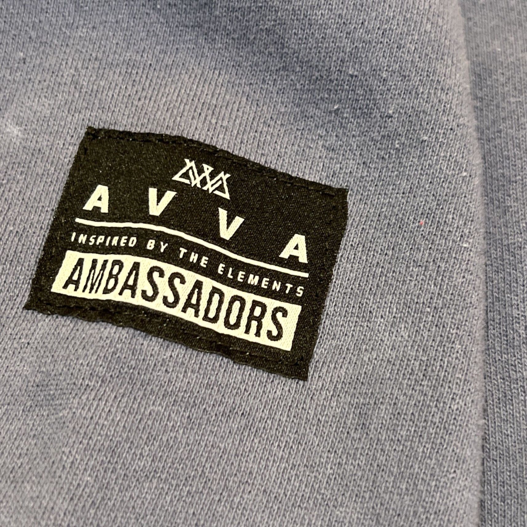 Vintage AVVA Hawaiian Sweatshirt Men Medium Pullover Amplified Service Faded Indigo NWT Size US M / EU 48-50 / 2 - 4 Thumbnail