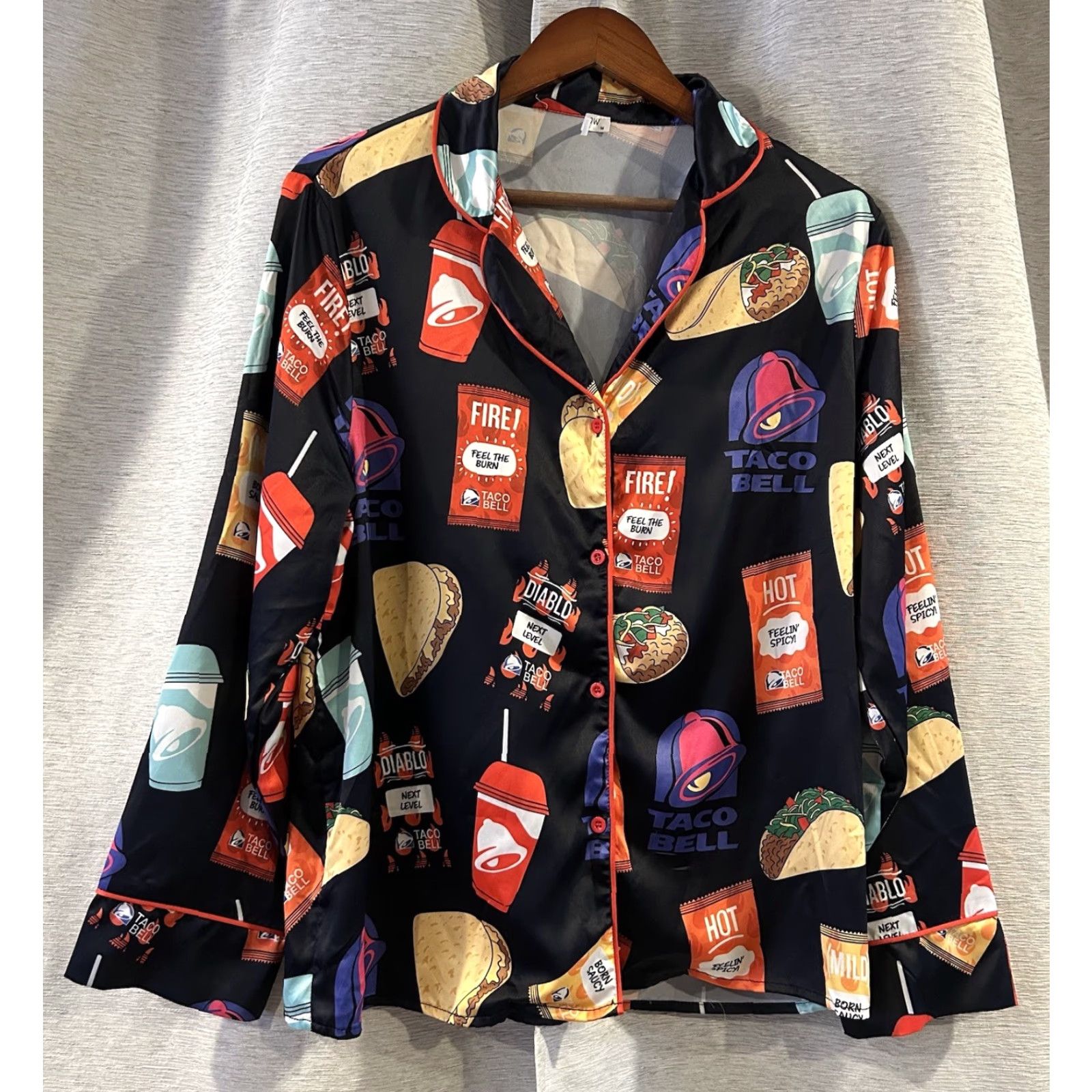 Bell Taco Bell Pajama Set Women’s M Satin Graphic Print Long Sleeve Button Up Multicolor Comfort Sleepwear Unbranded Unisex Adults Costume Size M / US 6-8 / IT 42-44 - 2 Thumbnail