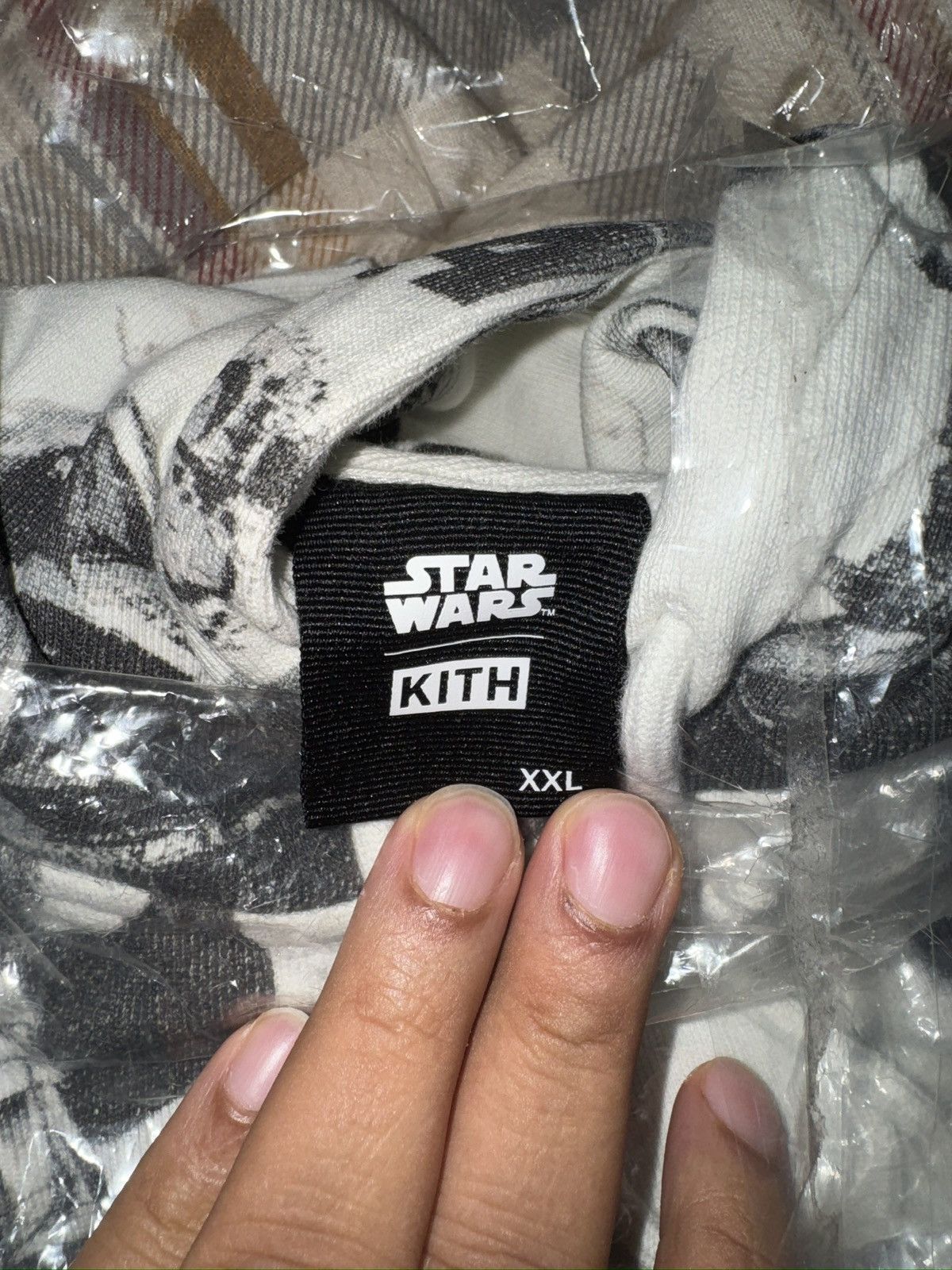 Kith × Star Wars Kith Star Wars Vader Illustration Hoodie - Waffle Size US XXL / EU 58 / 5 - 6 Thumbnail