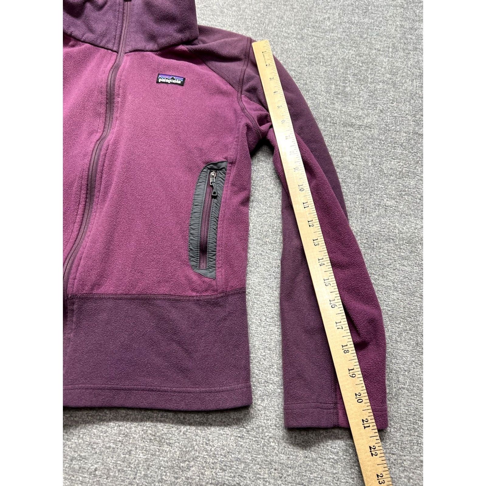 Patagonia Patagonia Jacket Women XS Fleece Full Zip Long Sleeve Pocket Purple Solid Jacket Modern Classic Women XS Size XS / US 0-2 / IT 36-38 - 4 Thumbnail